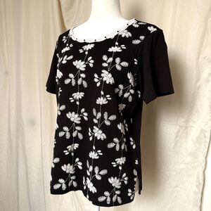 Alfred Dunner Top Womens S Black White Artistic Floral Print Grannycore Boho